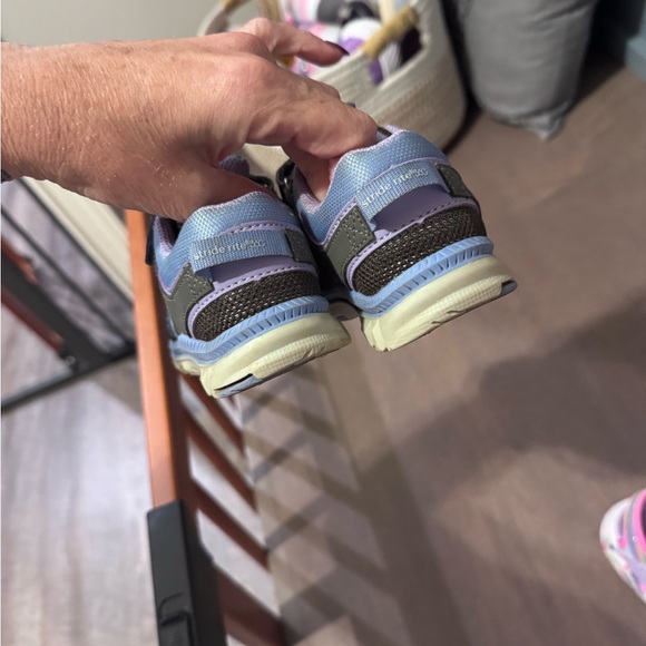 Stride Rite Sneakers - Picture 3 of 4